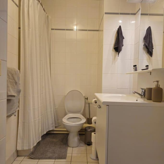 Apartamento Studio Charmant Et Cosy Rueil-Malmaison Exterior foto
