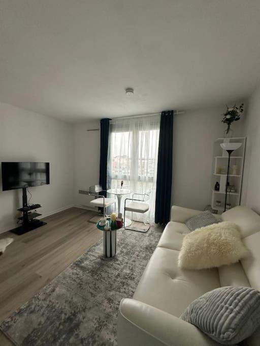 Apartamento Studio Charmant Et Cosy Rueil-Malmaison Exterior foto