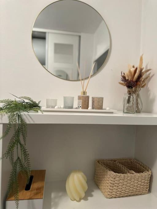 Apartamento Studio Charmant Et Cosy Rueil-Malmaison Exterior foto